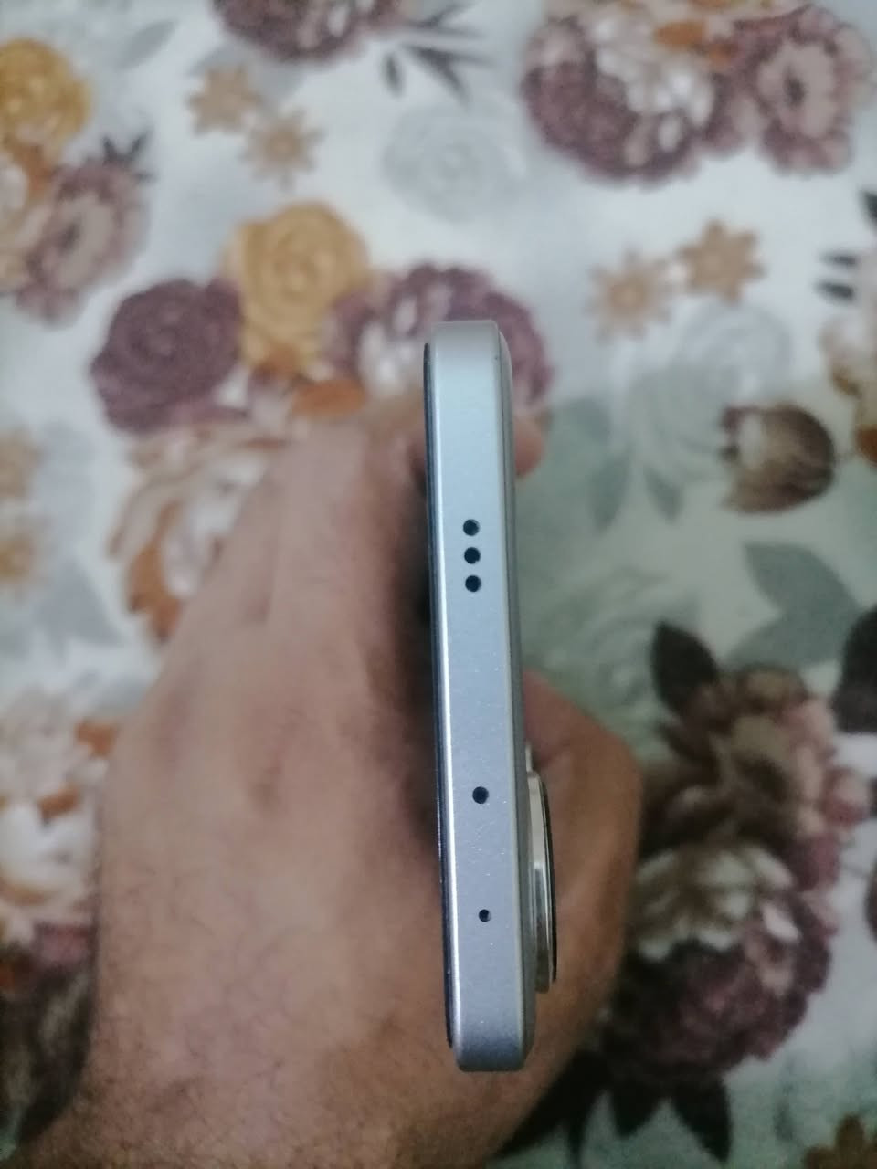 بوكو F6 • ٥١٢ جيجا • ١٢ رام