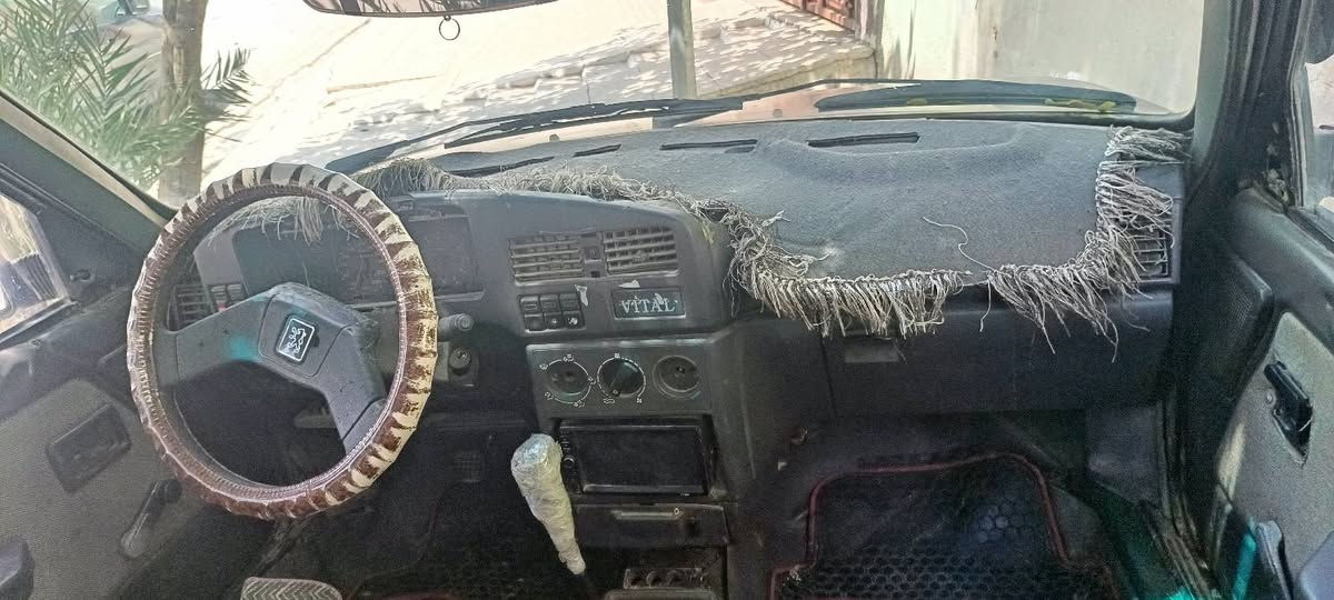 تفاصيل داخل الصوره

