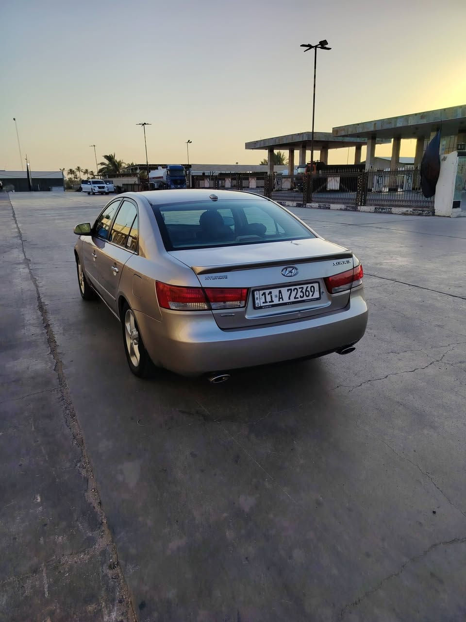 سلام عليكم سوناتا 2008 سته سلنتد 3300 امريكي حادثهه بس باب السايق مبدل والباقي كفاله بيهه رشات صبغ قليله رقم بغداد انكليزي بسمي شخصيا فول مواصفات لمتد اعلى فئه مكينه كير كفاله على الشركه  سياره تراي زيرو كلش جديده كشنات جلد كشن كهرباء مانع انزلاق حساسات بالوياله حجم التاير 17  تحديد سرعه لايت زنون تخم تاير تبريدتدفئه  غرفتهه كلش جديده سياره مال جناي متعوب عليهه بالعافيه عل ياخذهه العنوان حله قرب محطه البوعجاج رقم *********** السعر 95وبيهه مجال بيع مستعجل
