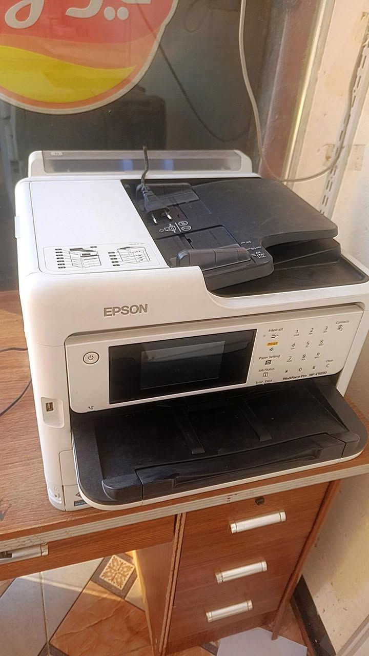 طابعة EPSON نضيفه جدا مثل ما في الصور . للبيع 
باقي التفاصيل تواصل معي عبر رقم الهاتف 
***********
المكان في قضاء الزبيدية
