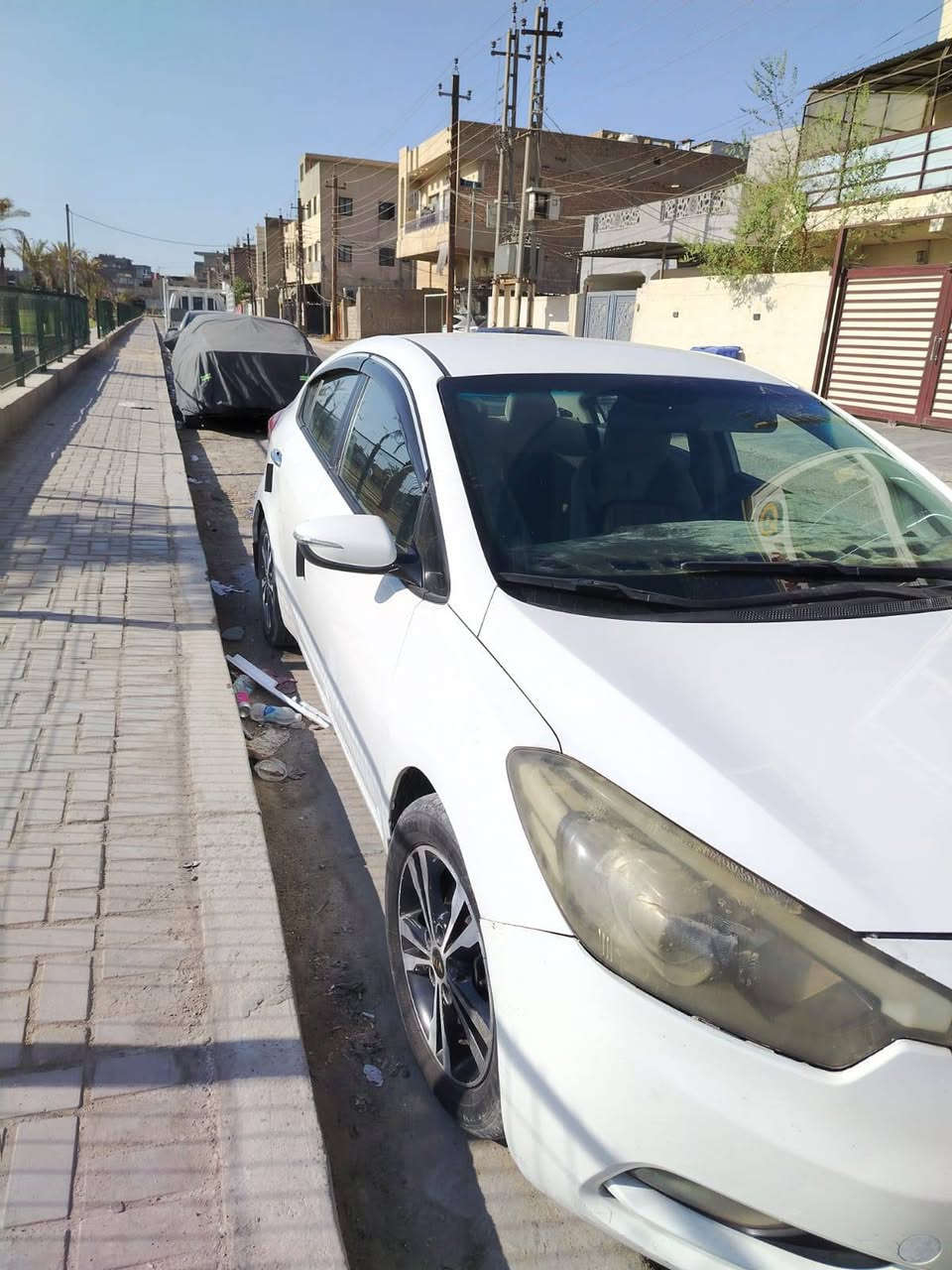 السلام عليكم 
سيراتو 2014 بيع او مراوس 
رقم اربيل تحويل وكاله براحتك
ماشية 275 تقريبا
مكاني  بغداد كرخ حي جهاد 
بيها رصعات 
بيها صبغ مسطرة صندوك فقط  باقي مكفول 

للاستفسار مراسلة الرقم ***********
