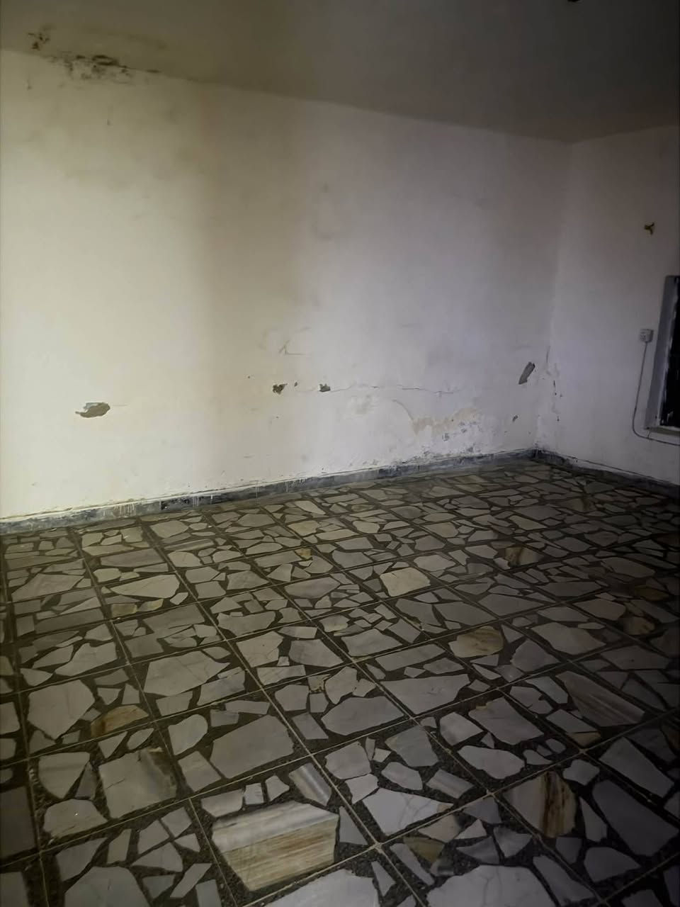 🏠 دار للإيجار – الأمين الثانية

📐 المساحة: 200 متر🏡 الطابق: أرضي فقط

تفاصيل الدار:• طرمة• حديقة• هول• استقبال• غرفة نوم• مطبخ• صحيات• ملحقات

📍 العنوان: بغداد – الأمين الثانية، خلف أفران السعادة.

📞 للاستفسار والتفاصيل: مراسله الصفحة أو الاتصال علا الارقام التاليه
*********** واتساب 
*********** واتساب
‏‪***********‬‏ اتصال
