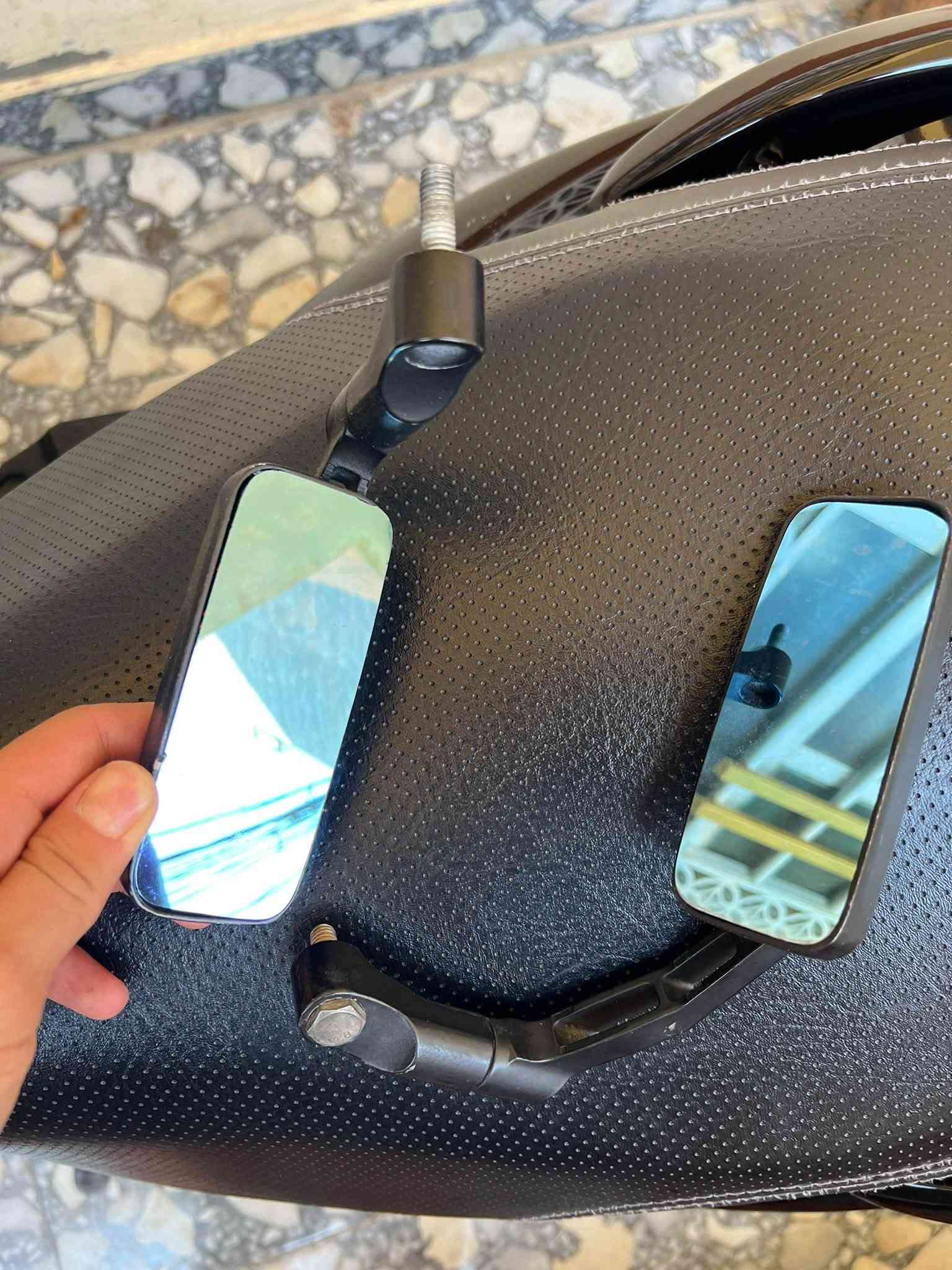 مرايات • واحدة متفلّتة • بعقوبة