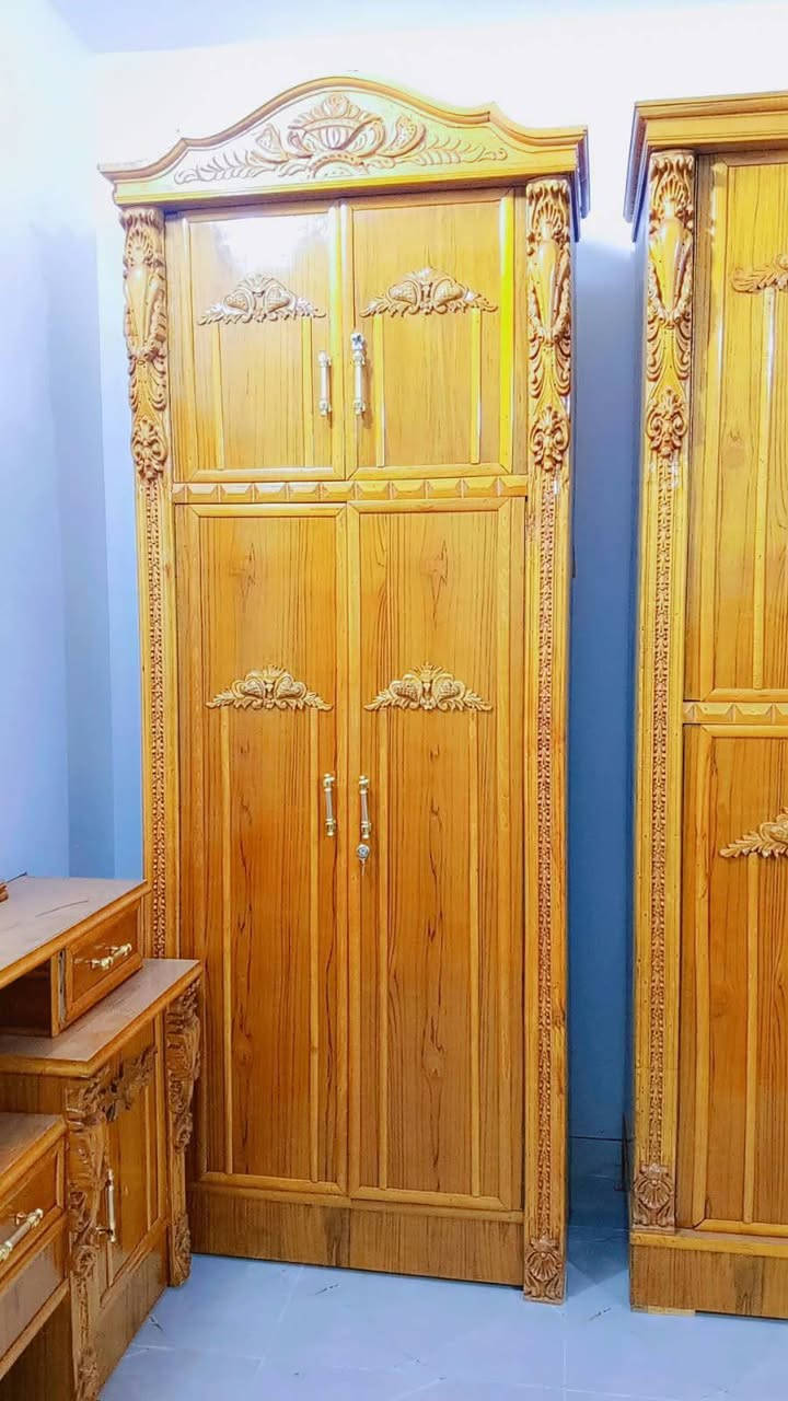 غرفة نوم • غرفه اخشاب • قليلة الاستخدام