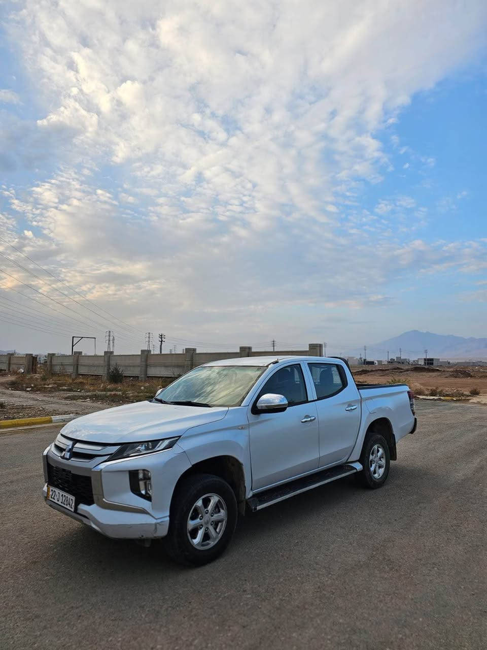 ميتسوبيشي L200 • ٢٠٢٠ • ١٤٠٠٠٠ كم
