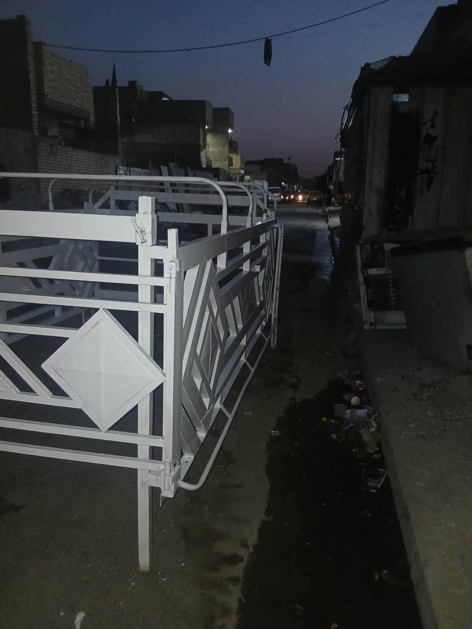 السلام عليكم محجر كيا نثيه نضيف جاهز للعمل السعر 275 وبي مجال العنوان بغداد ***********
