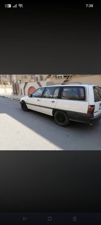 ابيض • اوتوماتيك • رقم دولي ٢٠٣١
