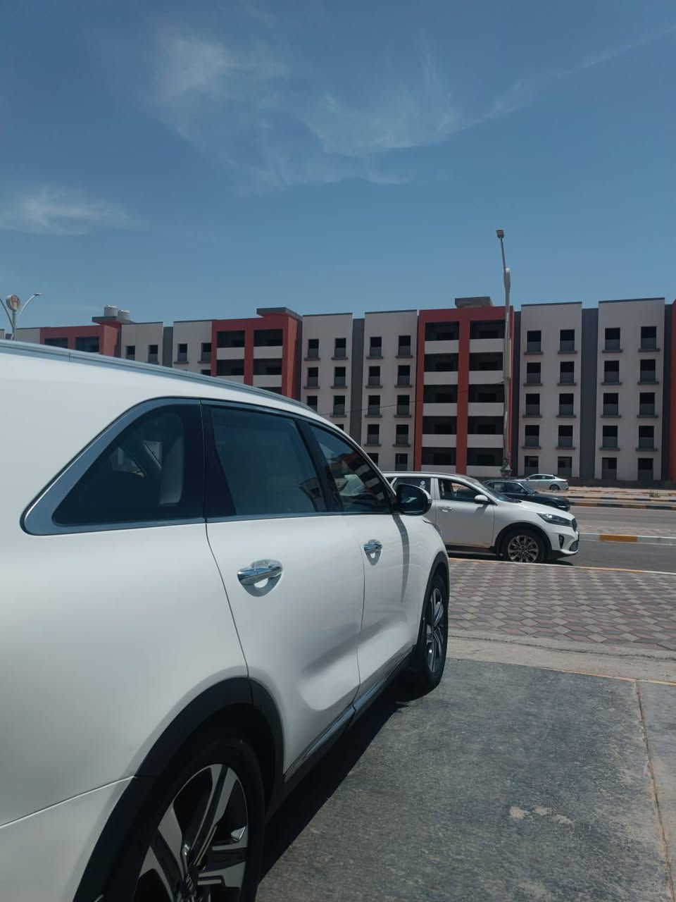 السلام عليكم للبيع
للبيع سورنتو 2020 خليجي ✅ 
رقم بغداد  تحويل مباشر ✅
 
سياره ماشيه 100 
فول مواصفات 
  
 السياره جديده بمعنى الكلمه 
6 سلندر 3.5 ✅
7 راكب ✅
ويل محدث 22 ✅
3 قطع تبريد ✅
بصمة ✅
بصمة ابواب ✅
تشغيل عن بعد ✅
جنطة كهربائية ✅
جنطة ذكية ✅
كشنات جلد ✅
كشنات كهرباء ✅
نقطة عمياء ✅
تحديد مسار ✅
مانع نزلاق ✅
5 انظمة قيادة ✅
نظام ترحيب ✅
4 جامة اوتو ✅
حساسات امامي و خلفي ✅
اشاير بل مري ✅
كروز سرعة ✅
تحكم استرن ✅
لايت زنون ✅
سيارة بعد بيهة هواي مواصفات 
🟩 السعر المطلوب 170$ 
رقم الهاتف***********
