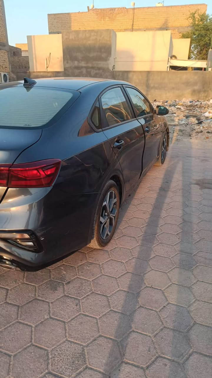 يالله سلام عليكم
كيا فورتي 
موديل 2021
داخله تقرير 
كفاله بيه دحجه بل باب مرفقه بل منشور 
نص موصفات 
ماشيه 66 الف 
معوقين 
الون رمادي 
***********
ناصريه قرب التركي 
السعر 115 وبيه مجال حك الجيه
