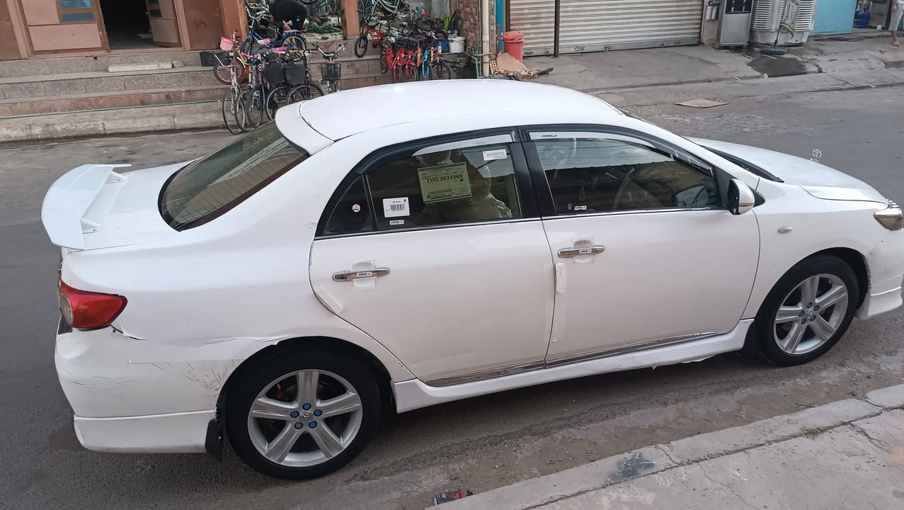 سلام عليكم.كورلا موديل 2013 خليجي
صبغ 4قطع 

سونار مرفق بلمنشور 

رقم سليمانيه انكليزي تحويل مباشر هزه جديده بسمي

محرك كير كفاله

تخم تاير جدد 

تبريد شغال

منضوه زنون 

السعر..  82 وبيه مجال لشراي 

مكان السياره الانبار الفلوجه 

الاستفسار اتصال

***********

نص مكتوب في الصور:
- 2013