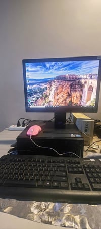 لينوفو • كور i7 • يو بي اس