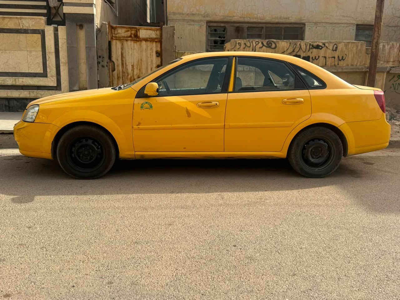 السلام عليكم, سيارة اوبترا موديل 11 السيارة نضيفة ومتل ما موضح بالصورة محرك كير تبريد خير من اللّه بيها جاملغ وبنيد بدون دواخل السيارة ما مصبوغة لونها البلادي بي جراد داخلها كلش نضيف واحلى من الصور وباقي التفاصيل تجي تجيك شوكت ميعجبك السعر 65 وبيها مجال
مكاني بغداد البياع
*********** رقمي
