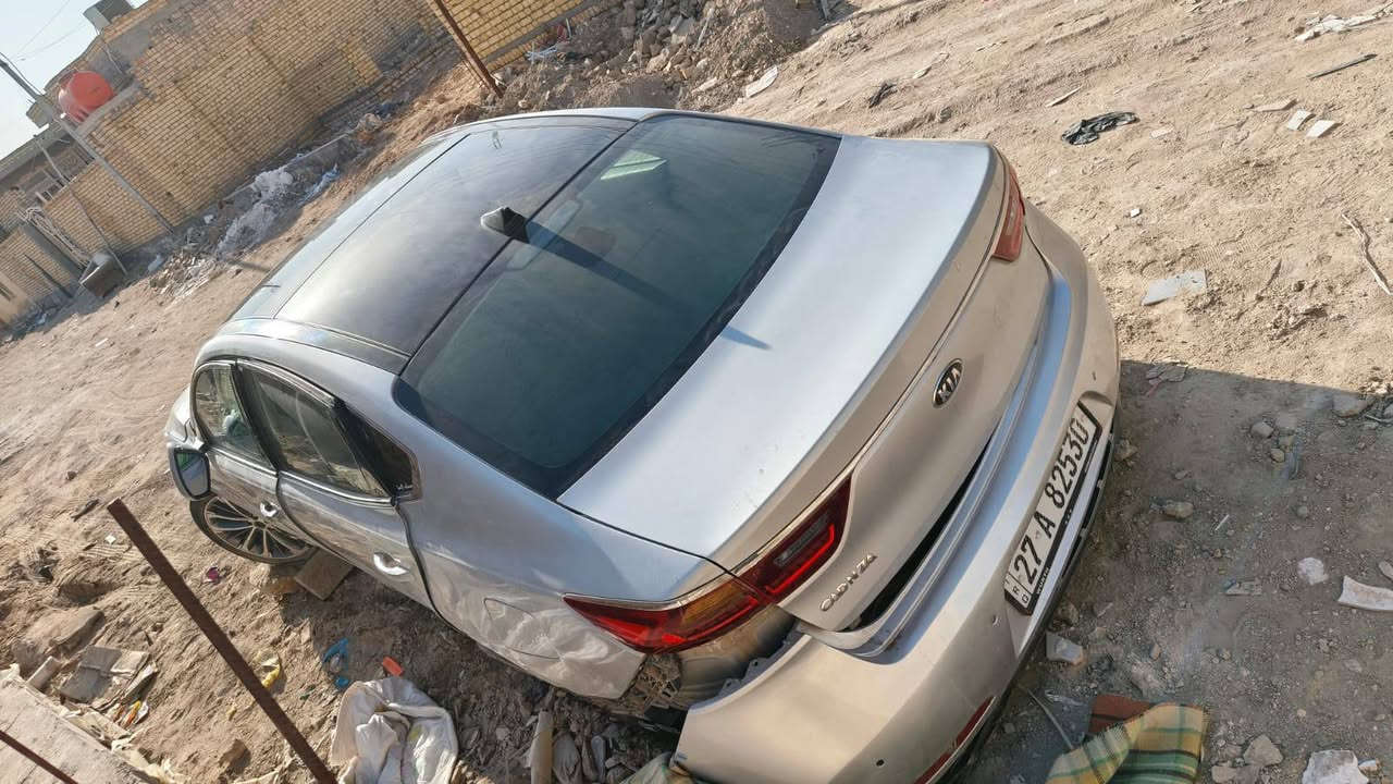 🫲السلام عليكم  كيا كادينزا  الموديل 2017 خليجي  المحرك 6 سلندر (V6) بسعة 3.3 لتر  وضع السيارة الحالي تضررت السيارة إثر حادث في الجانب الأيسر الصدمة شملت الأبواب  (كما هو واضح بالصور) كير ومحرك وتبريد  مكفول السيارة بأسمي تحويل مباشر رقمها #ذي #قارخصوصي
+سنويه جديده لغايه 2031

العنوان الناصريه

 للتواصل *********** واتساب 

 ملاحظه حادثها تصليحه بسيط
