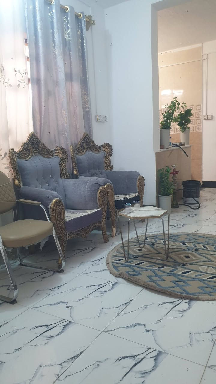 بيت زراعي • مؤثث • قرب مجمع حجي هندي