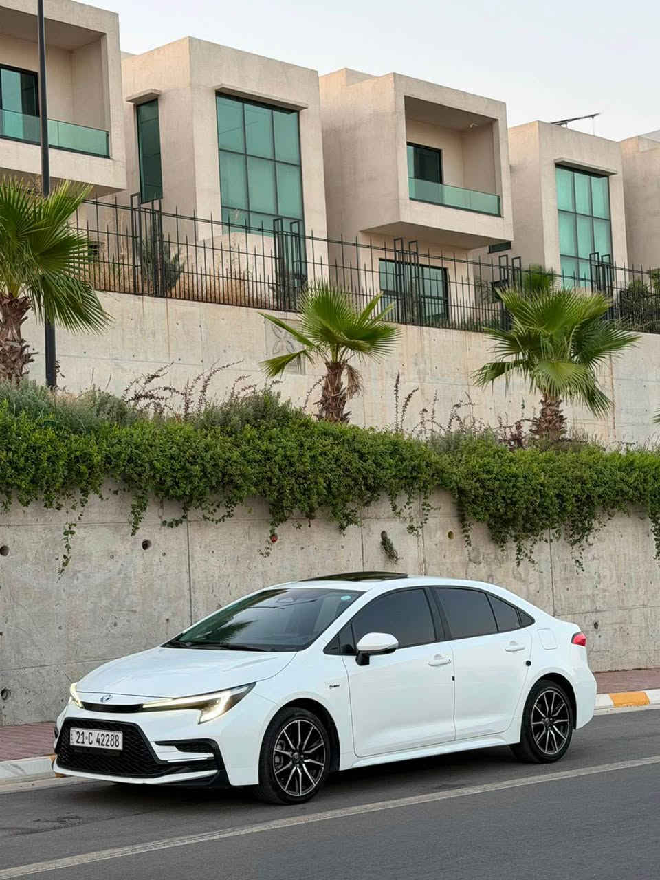 Corolla hybrid  GR sport 2023
شکڵ ئەمریکی هایبرێد کوشن کارەبا بیلاد سپۆرت مواسەفات GR  فولە بێنبۆیاخ بێ سارد شوختیشی نیە پەلەیەک دەعامی کارتە هەموو گیانی بەشەرت تەنها ٥٥٠٠٠ کم ڕۆشتوە بەناوی خۆمەوەیە چرکەی تیا نیە بەشەرتی گێڕو مەکینە و پاتری
شوێن سلێمانی تکایە مشتەری جدی تەلەفۆن بکە 
*********** السليمانية, العراق
