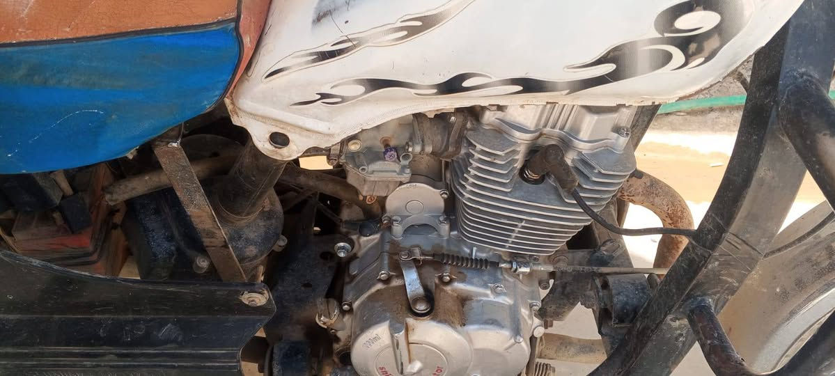 السلام عليكم ستوتا للبيع بيها سنويه محرك مامفتوح تواير جدد السعر 1150وبيها مجال لطيبين لتواصل خبر علا الرقم اني مكلف بل نشر اخوان ***********@@@المكان القوسيات
