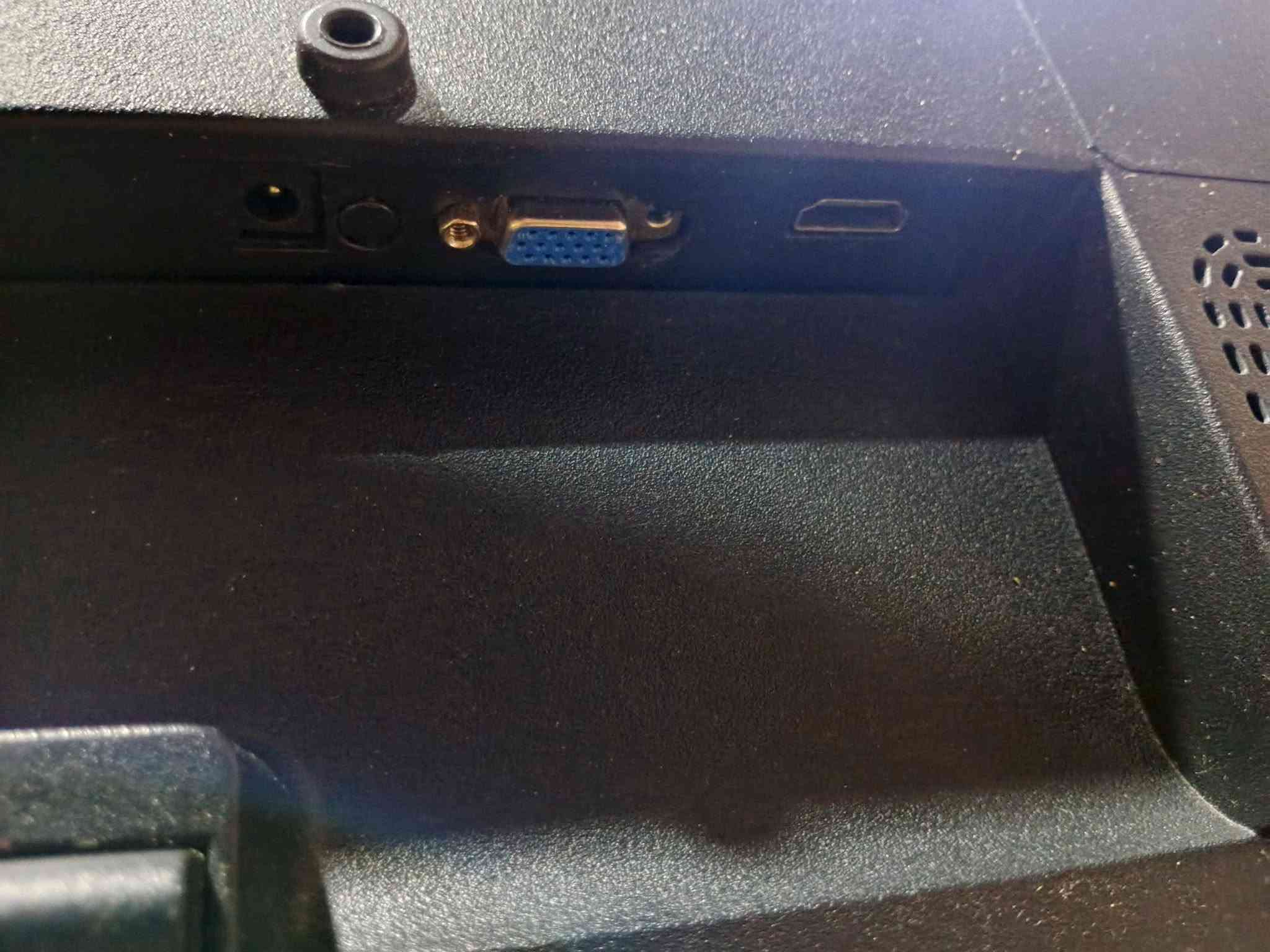 شاشة MASS 
75Hz
1080x1920
شاشة للالعاب والpc والاكس بوكس
واضحه كلش استخدام لمدة اسبوعين سبب البيع محتاج 
السعر 85
***********
البصرة - الكرمه
