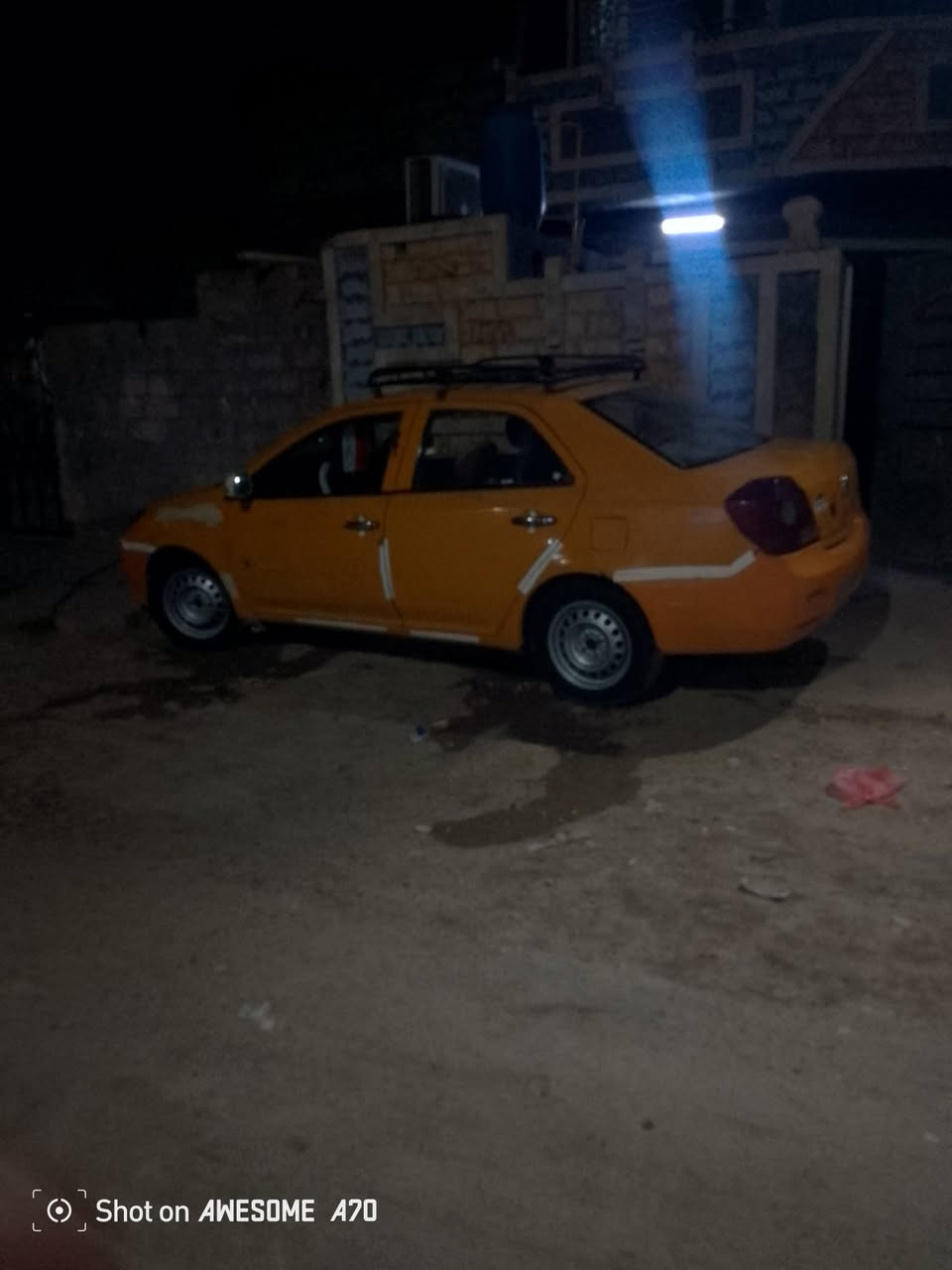 مروس حسب القناعه رقمي ***********
جلي ام كي بغداد رقم نكليزي سياره جاهزه كير مكينه خير من الله محرك كورله تبريد كنبريسر نقص بس كشره زينه ٦٠بل ميه كهرباياته جديده تخم تاير جديد سيار موديل ٢٠١١بسمي مصفره هيه وغرامه بكان سياره بغداد الغزاليه 
سعره ٢٦وبيه مجال بصيط
