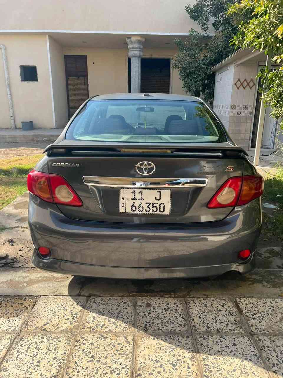 السلام عليكم 
كورلا موديل 2009 وارد امريكي 
حادثه جاملغ الخلفي وبيها 3 قطع رش بدون دواخل 
تبريد ثلج 
محرك 1800 
رقم بغداد باسمي 
السعر 85$ وبيها مجال 
مكان السيارة بغداد اليوسفية 
***********

