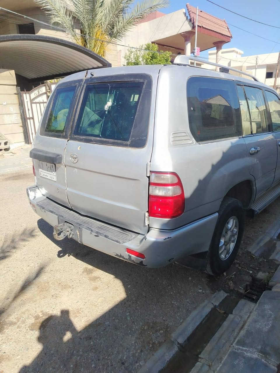 سلام عليكم للبيع فقط مونيكا لاندكروزر اصل موديل 2007 سياره كير محرك واكسل شرط سنويه مشروع وطني لحد 2028 شرط تحويل سياره محرك كاز سوبر عدل سياره سعره75$بي مجال خابر على رقم ***********
