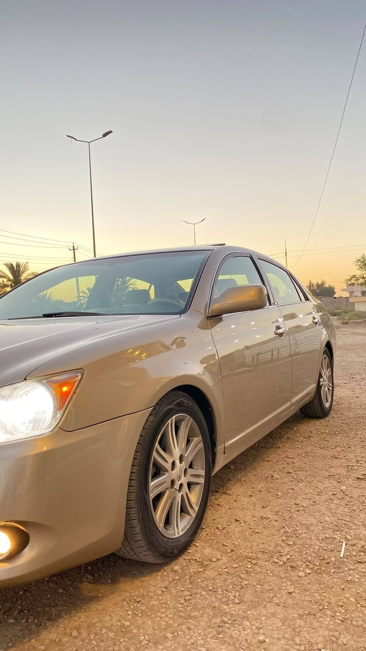 السلام عليكم. افلون موديل 2008خليجي فول مواصفات ليمتد.السعر 105.رقم بغداد تحويل مباشر  مصبوغه عام مبدل بابين وجاملغ جه السائق الباقي مكفول. تبريد ثلج اكشانه تدفئه وتبريد محرك وكير بلادي اشاره ترحيب مال جناي السياره نضيفه. مكاني الانبار الرمادي رقم الهاتف . ***********
