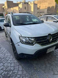 داستر رينو موديل 2019 كير اوتماتيك رقم بغداد سياره بيها صبغ بالجاملغ و...
