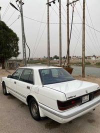 سوبر سيدان • ١٩٩٠ • مكينة شرط
