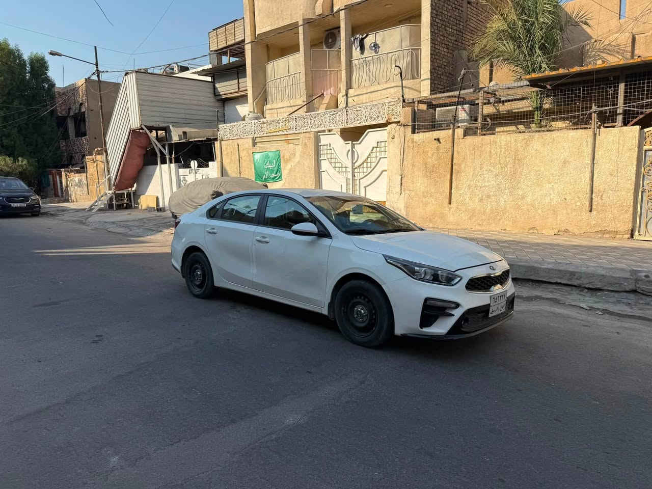 السلام عليكم للبيع كيا سيراتو خليجي موديل 21رقم اربيل شرط تحويل وكالة مكينه 1600كير كفاله صار بيه حادث بل عراق بنيد جاملغ صبغ وحالين بيه ملاحظات بسيطه تبريد ثلج ماشيه 91حقيقي شراي يتصل سعره 118ورقه بيه مجال حك جيه مكاني بغداد ***********شراي يتصل اعتذر عل مراوس

