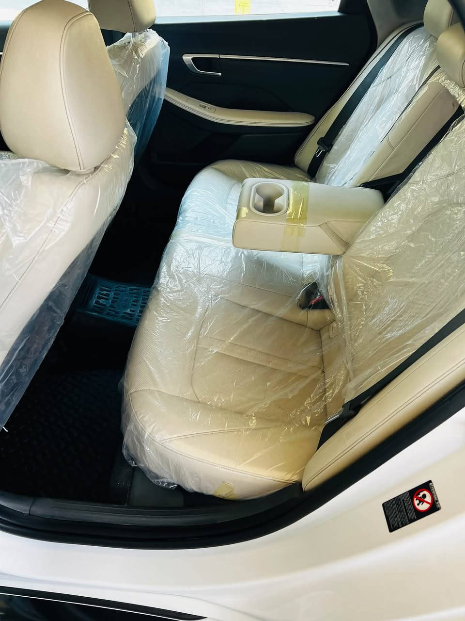 سلام عليكم سوناته مديل 22 لمتدد (vip) داخل ملكي فول الاخير اعلى فئ بسوناته مكينه 1600 تيربو معروفه ممشه سيارا 90 km لون ابيض وارد امريكي حادثه فقط بنيد ومدكر نفسهن مصلحات بدون بدون تبديل بدون لغدد وشواصي ايرباك فقط مال كشن ضارب باقي سيارا كفاله من شخط سيارا ع ايدي برغي مانقصه تاخذه جاهزه من كلشي حدادي وضع شركة بلادي وبيه خير من الله تخم تايرات جدد ابو الورده كابسن موصفات سيارا كلش هواي ماينعدن من رادات من كامرات من تشغيل بعد وتحكم بريموت كشنات كهرباء وتدفئ وتبريد ستيرن كهرباء وبي تبريد وتدفئ بانورما تبريد خلي شفتات ستيرن ٥ انضم قياده من غير السبورن عداد داشكام ع جامه امامي نقط عمياء هواي هواي (ملاحضه ) رقم بصره معوقين بسم دكتور وكاله تجيك للبيت بعد سنه وصير حره عيادت الدكتور بجزائر يلي بسمه سعر سيارا (185) قفل بدون اي احراج رقم هاتف ***********
عنواني شط العرب
