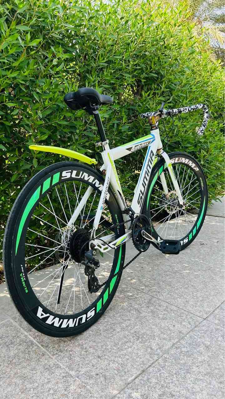 السلام عليكم 🤍
للبيع بايسكل رود حجم 28 فريم مضلع
مواصفات حلوه كير امامي 3 خلفي 7
بريكات دسك تايرات فيتنامي جديد 
السعر 175 وبيه مجال 
مكاني بغداد الشعله حي الجوادين
يوجد توصيل جميع المناطق
للاستفسار / *********** بغداد, العراق
