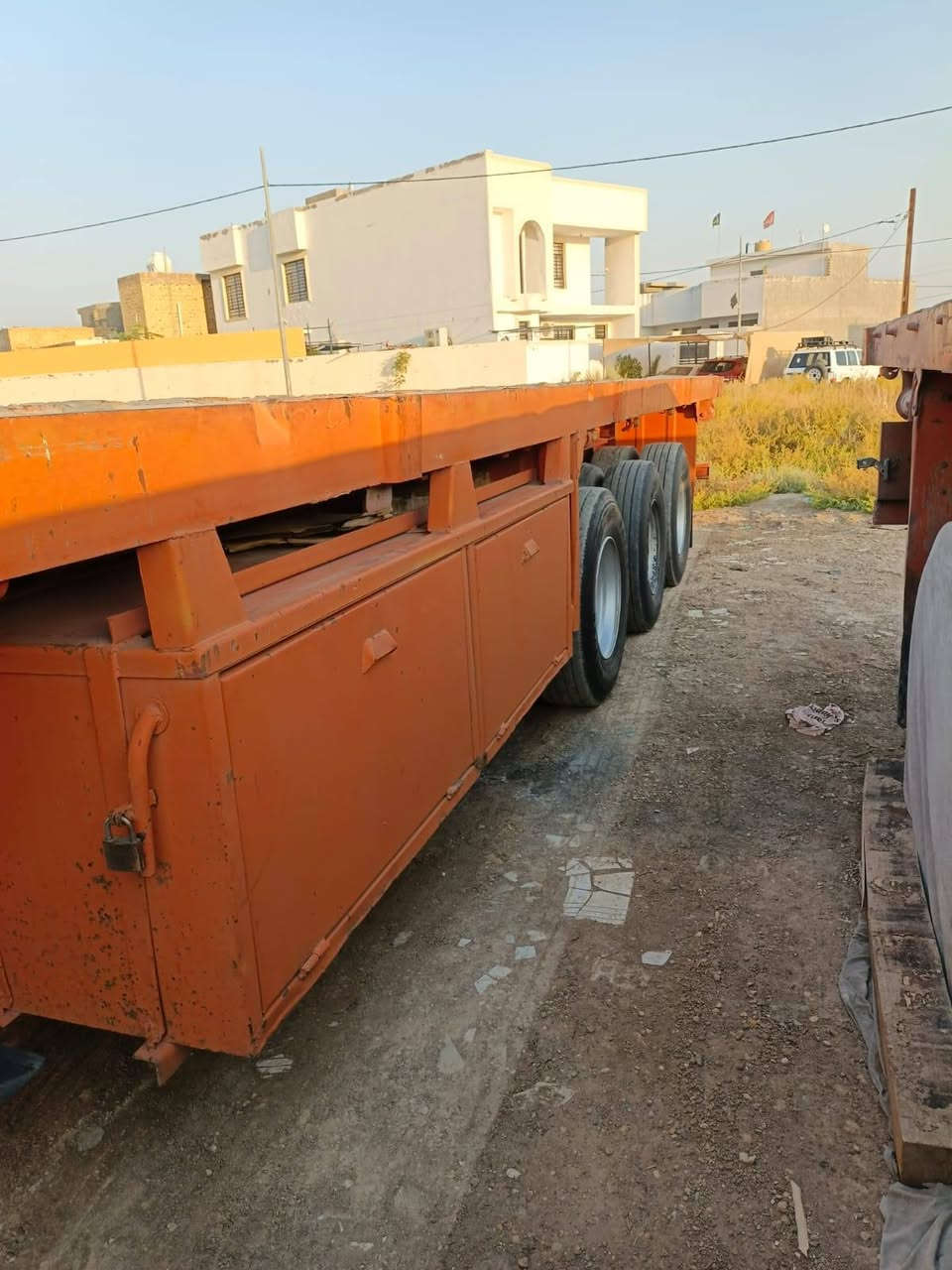 سلام عليكم عربانه بلوم دناكير 14 كفاله 
حداديه كهربائيات جاهزه للشغل 
مكان واسط /***********
