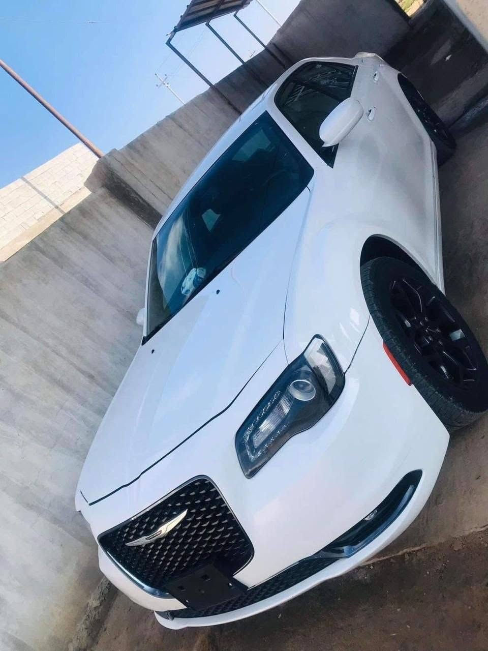 للبيع -كرايسر اوباما مواصفاتAWD 300S   سلندر 6
كرايسلر300S دفع رباعي سياره نظيفه جدا شكل رياضي جاهزه أنكر سلف وطلع ربع ماتصرف عليه
موديل 2020 داخل جلد سياره ضرره من امريكا جاملقين معدلات ومصبوغات خلفيات وباب مبدل كما في الصوره.  رقم بغداد الدولي تحويل مباشر مكانه كربلاء الشراي اتصال  ***********
