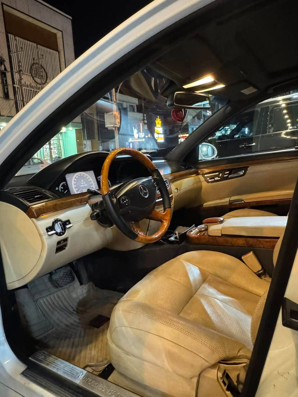مارسیدس S class 550
ساغ ساغ 

مۆدێل ٢٠٠٩ کراوە بە ٢٠١٣    ٨ بستۆنی بێ تۆربۆ
گێڕ و مەکینە و کارەبای و دەبڵ و چوپ بە شەرت قەپات مواسەفات دەرگا لارج پانۆراما دەرگا شەفت کوشن غەزن کوشن سارد و گەرم کوشن مەساج ٣ مۆد لێخوڕین ٥ پەردە کوشن vip
ڕادار ڕەقەم شانسی و ماڵی مەدەنی بە شەرت 

سلێمانی 
***********
***********
Viber whats app
