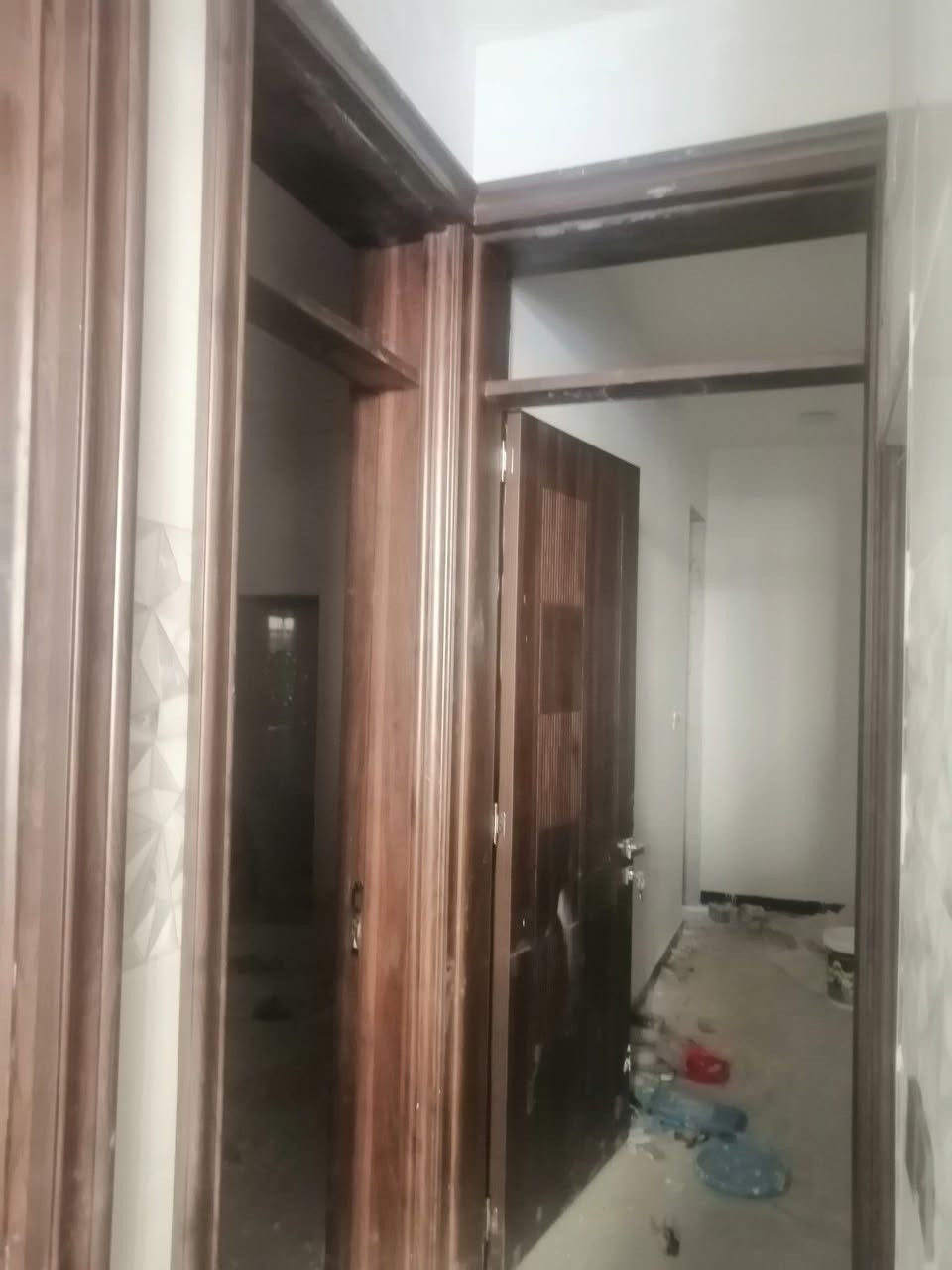 ايجارات سيديه 1 شقق زيرو غرفتين نوم وصاله ومطبخ وصحيات 600.قرب دخول الشارع التجاري يرهم عوائل وطلبات. 2بيت ثلاثه نوم واستقبال وهول مطبخ وصحيات نظيف جدا مليون وربع 3طابق اول ثلاثه نوم وسطحبن وكراج 300 متر 600.عوائل ويرهم طالبات الضباط 4شقق طلاب 450 غرفه وصاله وغرفتين وصاله قرب المصرف 5 طابق اول جديد غرفه وصاله ومطبخ وصحيات 600 عائله موضف  6بيت 200 متر 4 نوم مليون و100   7 بيت 50متر غرفتين وصاله ومطبخ وصحيات 700 نظيف مقبول 8 غرفه نوم كبيره ومطبخ موثث 500 طالبات أو عائله صغيره. 9بيت 50متر غرفه نوم وغرفه طفل صغير وصاله ومطبخ وصحيات 650 مقابل تشجير عائله صغيره موضف 10 بيت غرفتين وصاله ومطبخ وصحيات 850 مربع 400.  11.بيت 160 متر ع الشارع العام يصلح مخزن 500 شهداء السيديه 12 بيت ثلاثه نوم واستقبال وهول مطبخ وصحيات 700 كفائات السيديه 13 شقه غرفتين واستقبال ومطبخ وصحيات 500 اعلام البداله 14 مشتمل طابق اول غرفتين وصالة ومطبخ وصحيات 400تراث.15 بيت ثلاثه نوم واستقبال وهول مطبخ وصحيات 450 معالف يوجد عروض اخرى للاستفسار ***********
