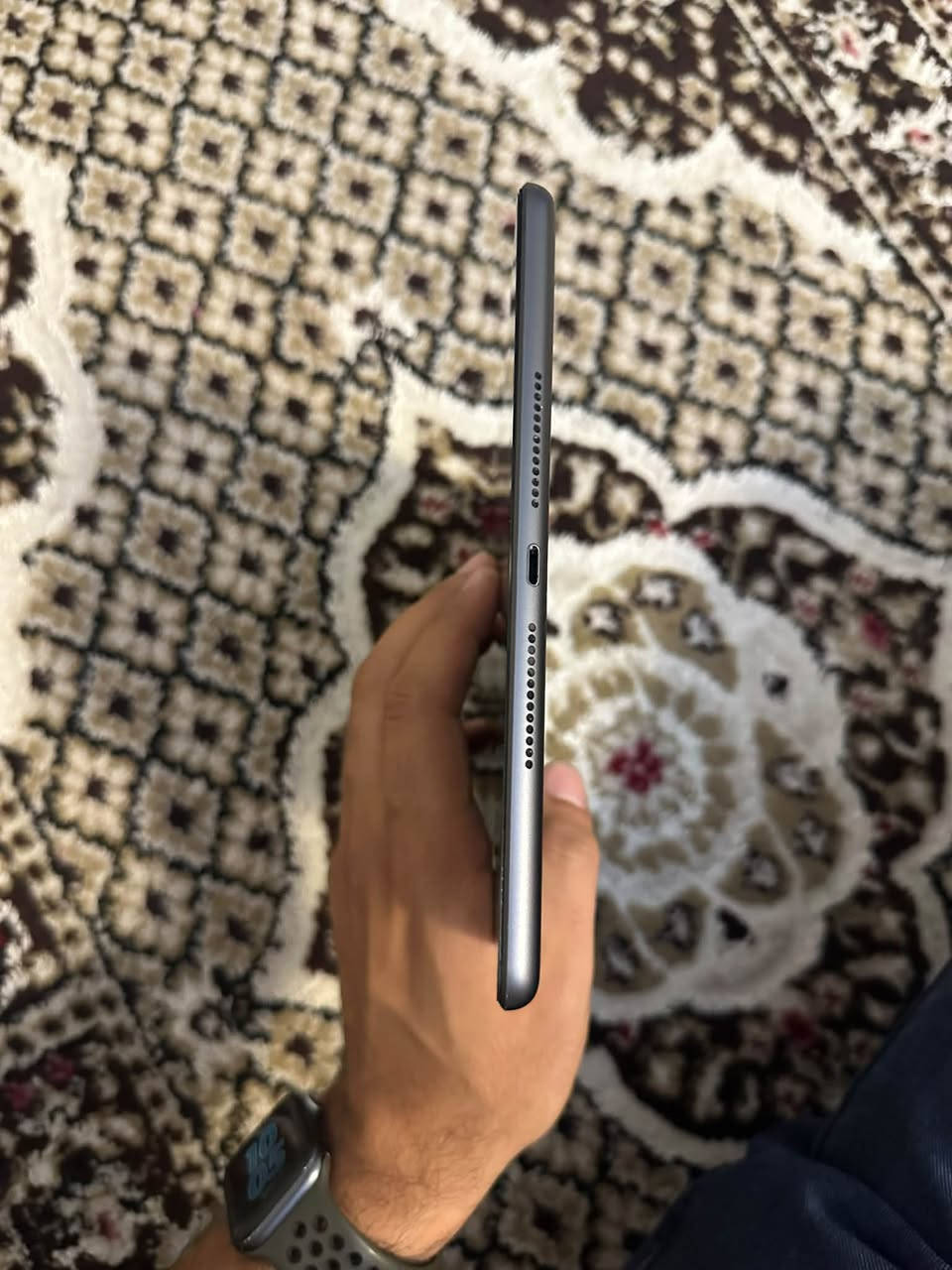 السلام عليكم
ايباد 7 للبيع او مراوس بايفون 13 برو ماكس وانطي فرق

جهاز نضيف واستعمال خفيف على كد الدراسه 

مواصفات معروفه 

ذاكره 128

السعر 190وبي مجال

العنوان بغداد حي الجهاد
رقم للتواصل موجود واتساب ‭ ‭***********‬ ‬
