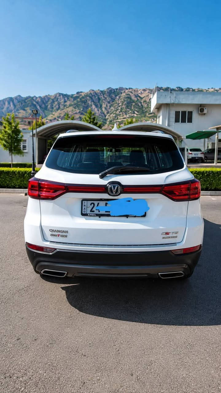 شانجان CS75 موديل 2019 . فئة بلاتينيوم 
فول مواصفات السعر بلاش البلاش.. بيها تقريباً ثلاث قطع هي اقل بس أنا اعطيك ثلاث قطع صبغ.بدون دواخل.. سيارة حلوة وجاهزة. للجناية محرك مفتوح.. معمر جديد.. كله أصلي.غراضة . رقم جديد هزة فحص براد جديد... شرط التحويل.. للمزيد تواصل واتس آب موجود أيضا *********** مكان السيارة الموصل
