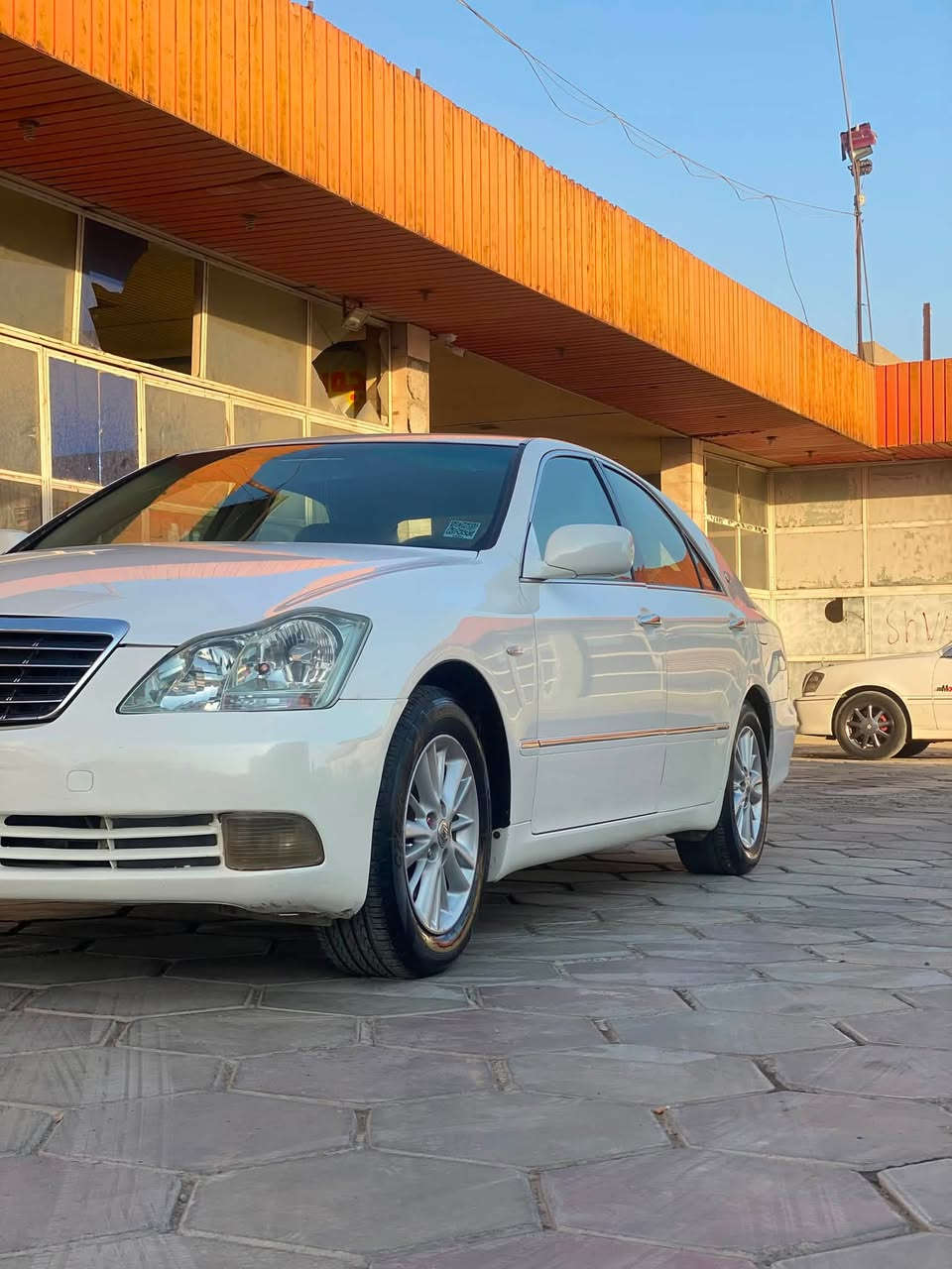 بـڕاوە 2005
کــۆدو بـاڕکــۆدی هەیــە 
سـپـی نـاووزەرد  ٢دوگـمـەی 
گێــڕومـەکینـە بـچوک واتـا ١٨٠
کامــل مەســروف 
تــەبـریـدو  
ســەخوو گێــڕوو مـەکینــەی بــەشــەرت 
٤تـایــەو ویلــی لۆک ســوکانـی وەئــاو 
٤٦گەڵـاو کەمێک مــەجال 
شوێن نزیک ســلێمانی 
*********** ژمارەی کۆڕەک واتساپی لەسەرە 
                                                                ***********
