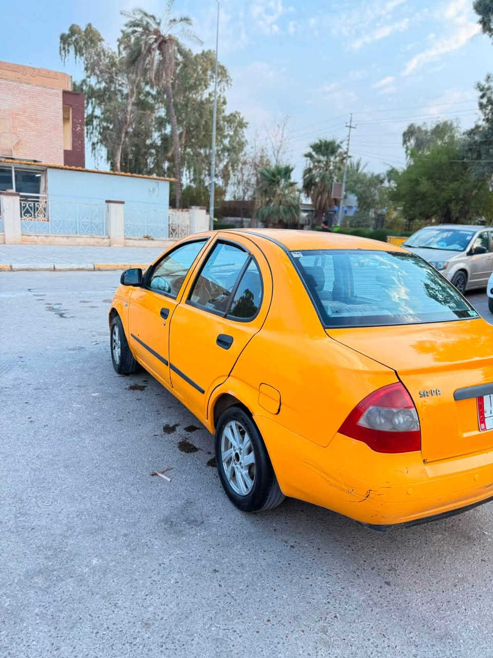 من رخصت الدمن طيبه موديل 18 رقم البصرة سنويه 26 مصفره هيه وقرمات سعر 28 مكينة وكير كفاله تخم تاير ودوشه نضاف مكفول من ضربه وتديل تبريد شقل حداده جديد مكان البصرة القرنه شراي ينتصل ويدل***********

