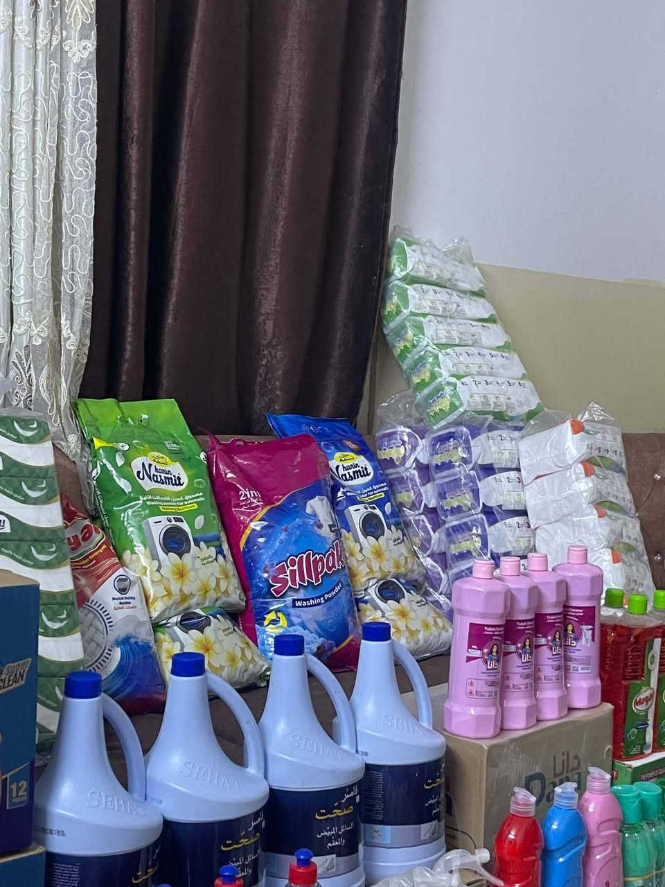 افتتاح معطرات منضفات  يوجد لدينا شامبوات مكيفات زاهي قاصر ديتول فلاش ائ شي يحتاج البيت يوجد لدينا توصيل داخل حمدانيه فقط اليحب يوصي يتصل على هذا رقم ***********
***********

