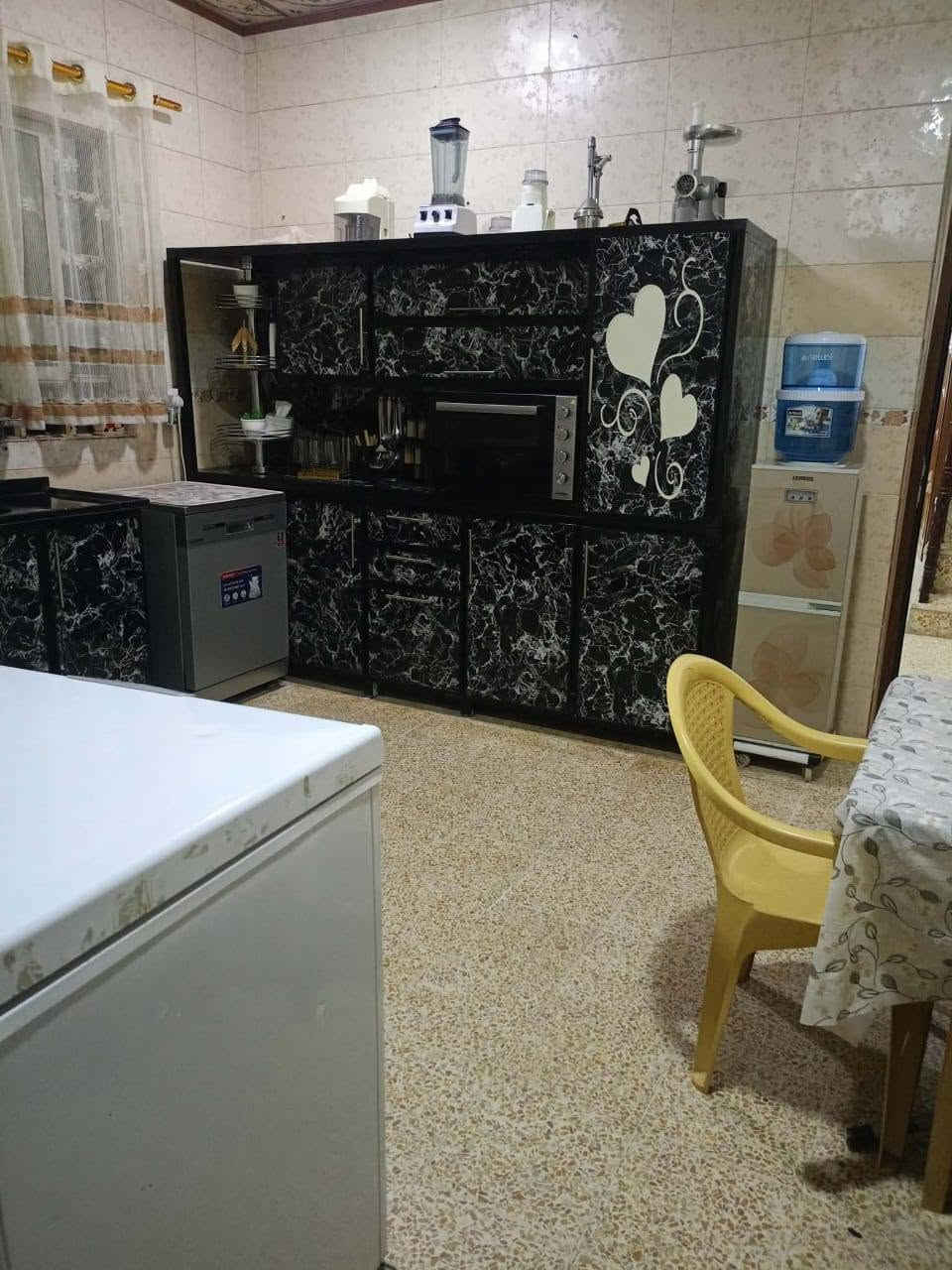 حصريا لدى مكتب صكر الهاشمي العقار دار للبيع مساحه 170 متر حي القوسيات على شارع تلكيف قرب قرب مولده النعيمي كامل خدمات ماء كهرباء تبليط سعر 85 بمجال للاستفسار اتصال على الهاتف *********** بي واتساب *********** مراجعه مكتب صكر الهاشمي
