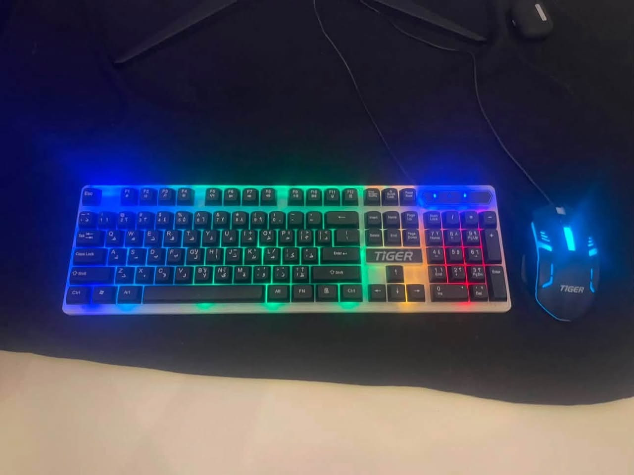 RYZEN 5 9600X
RTX 5070 12G ZOTAC TWIN EDGE
RAM 32GB(16X2)6000MHZ DDR5 EXPO ANACOMDA
M.B B650 ASUS PRIME MK M.2
M.2 1TB GEN4 5000MB/S WESTERN DIGTAL 
COOLER 240MM LIQUID COOLER ARGB DEEPCOOL
PSU 750W 80+GOLD PCIE-5 THERMALRIGHT 
CASE ANTEC CX300M RGB

MONITOR 27 INCH 2K 200HZ 0,5MS FAST IPS 
ماوس + كيبورد + يدك اكس بوكس + قطعه نت + يو بي اس
جميع كراتين القطع متوفره مع الاحتياطيات وصل ضمان خاص بالوكيل الي اخذته منه استخدام شهر هلا اكثر ولا اقل 
وشاشه وياها كامله مكمله واحد على واحد

موجود الوصل + رايدها بمليونين و ٩٠٠ مكاني بغداد للي يحب يتفاهم عالسعر يتصل عليه ***********
