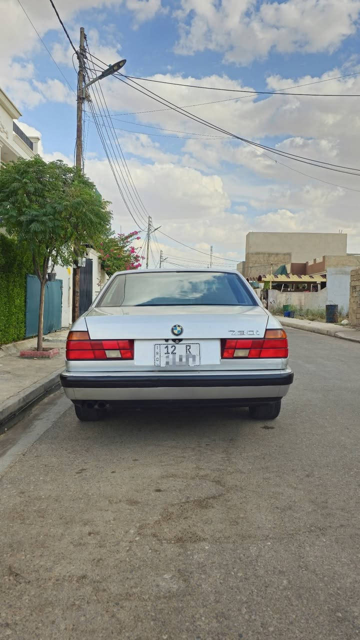 بي ام موديل 1991 للبيع 
تبريد ثلج 
لايتات زينون 
سنتر لوك 
فتحه بالسقف 
رقم انكليزي 
كابون بانزين 
كاميرا داش كم 
جامات كهرب 
صبغ عام للجماليه 
محرك 6 
سيارة نصبتها حلوه و نضيفه 
السعر 67 
سنوية بسمي و شرط التحويل 
للاستفسار أكثر ‎***********
