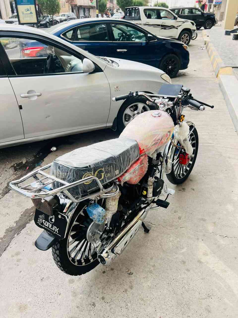 سيفان سونك • ٢٠٢٥ • ٢٠٠