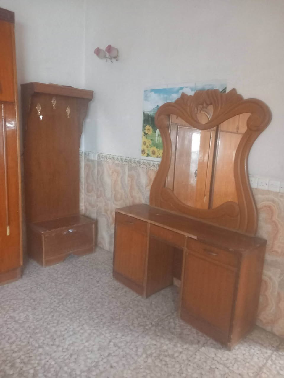 غرفة اخشاب للبيع في بابل الحصوه للاستفتسار الاتصال على الرقم او مراسلة الصفحه ***********
