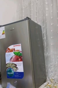 ثلاجة مكاتب • مستعملة ٤ أشهر • أم الكبر والغزلان