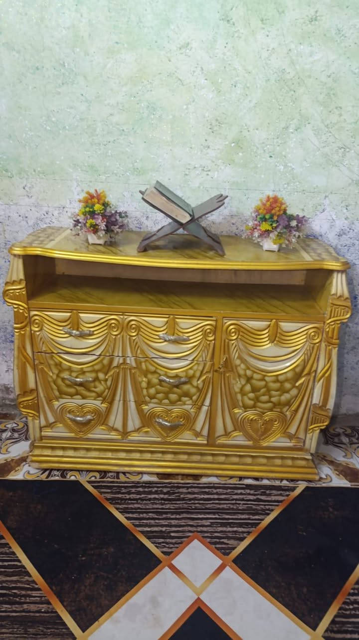 سلام عليكم غرفه نوم اللبيع مليون ونص وبيه مجال عنوانه كوت واسط حي الحوراء شارع المدارس ***********
