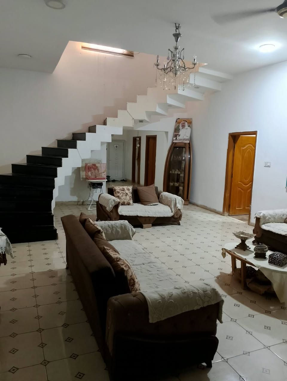 دار للبيع مساحه نص دونم بمهيجران 
نص دونم للبيع يعني 1250متر

 سهم بطابو 

بستان مع بيت طابقين 

واجهه 22 ونزال 50

مساحه بناء 400

طابق الاول 4غرف منام 

واستقبال وصاله ومطبح

 وصحيات بناء طابوك 2018

وطابق ثاني ثرمستون 

3غرف وصاله وصحيات 

بناء 2020

شارع 8متر

خلف بستان نهر

الموقع ابي الخصيب مهيجران جهه شط 

 شارع جبلي يبعد حوالي 400متر عن سايدين داخلي

السعر 750 وبي مجال  مع اثاث

تفاصيل اكثر اتصال برقم 

*********** سجاد
