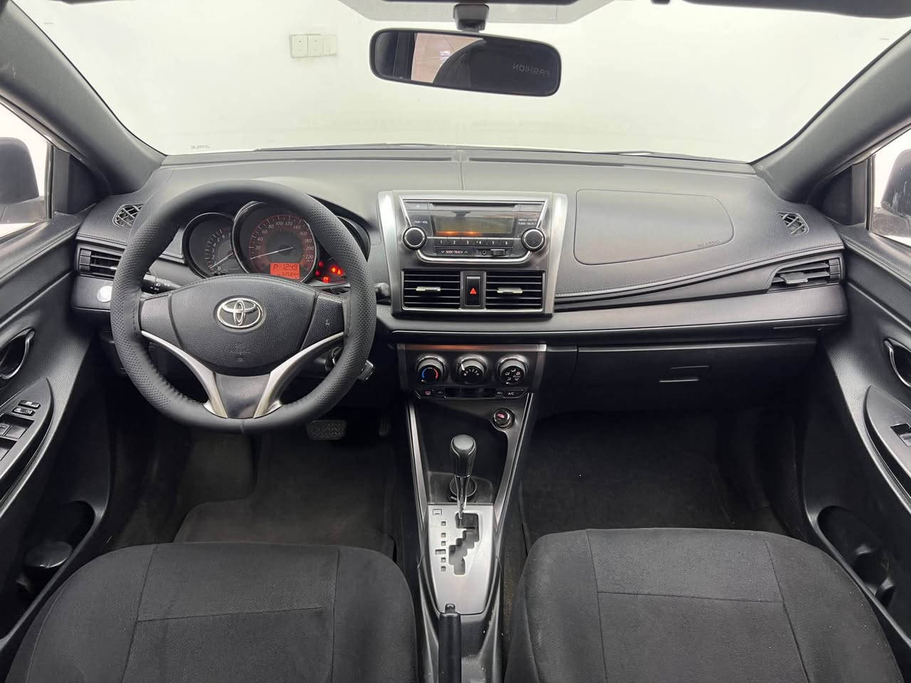 Toyota Yaris 2016 
تویوتا یارس ٢٠١٦

مکینة ٤ سلندر ١.٣ لتر 
ماشیة 320,000 کم 

ضزر السیارة جاملغ صبغ و بیها اماکن بارد 
مكفولة من كير و محرك و كهربائيات

و ب سعر (95$) ورقة و بيها مجال
و علیها ٦٠٠$ ينزل من السعر 

مكان السيارة

دهوك -معرض ارشف R-Shev
رقم51 من معارض التيرمينال 

***********
*********** دهوك, العراق
