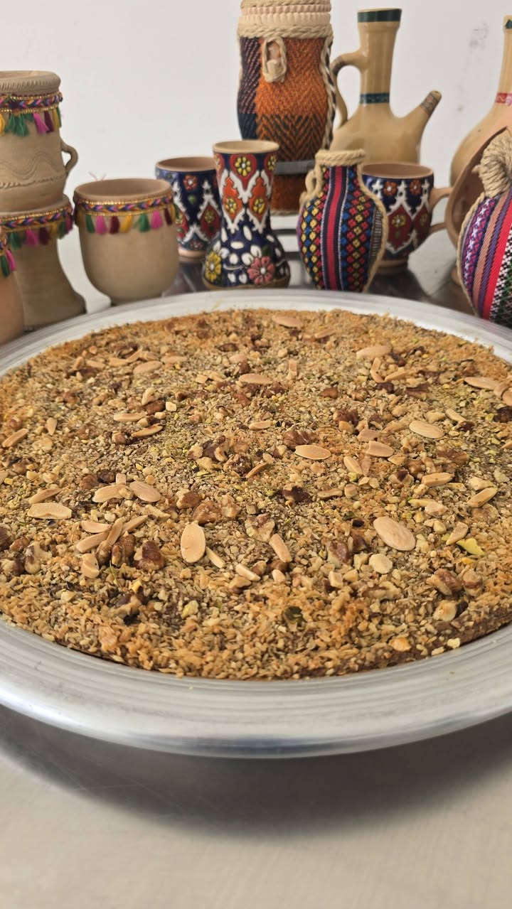 منو عاجبه يأكل الدهينة النجفية  صار هوايه ميكدر يأكل منها لأن كله طحين أبيض وزيوت مهدرجة وسكر  وخاصة مرضى السكر والضغط وحساسية الحنطة  الشيف وداد فرمان الوحيدة بل العراق مختصة اختصاص دقيق بس بتوفير البدائل الصحية والأكل الصحي لي يناسبكم حسب نظامكم الغذائي وشنو الممنوع وشنو المسموح بل الأكل مالتكم  أحبكم هوايه وأخاف على صحتكم وصحة أطفالكم بسرعة الحجز المسبق والتواصل على الواتساب تنوريني ***********# لاتفوتكم الفرصة معمل إسلوب حياة صحية الكرادة العرصات ***********
