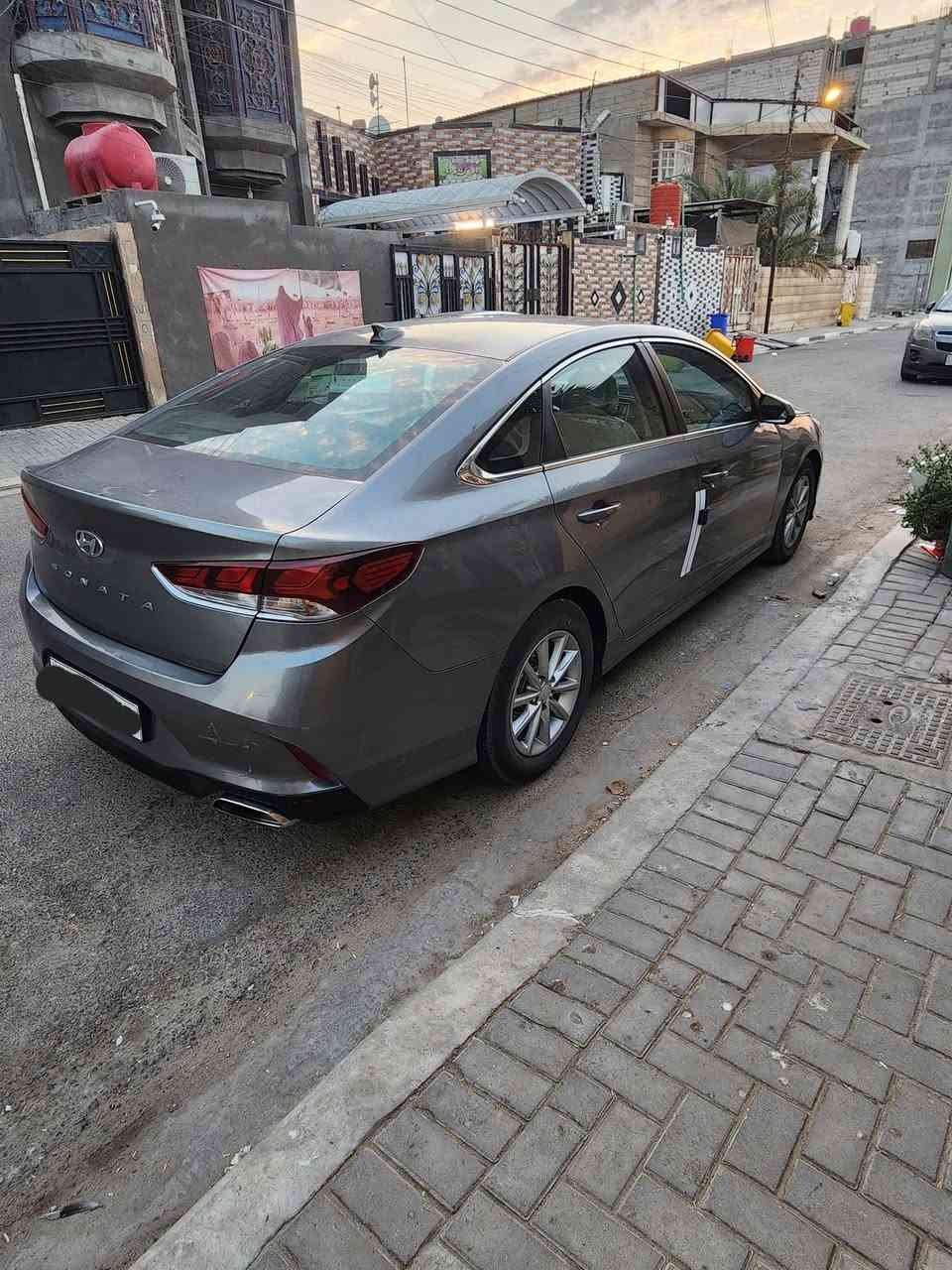السلام عليكم سوناتا 2018 وارد امريكي ضربتها الصور بالعلان محرك تيربو1600 مفتوح معلي كازكيت السياره جاهزه رقم بصره سنويه 31 تنتهي هزه جديده تبريد ثلج حداديه جديده تخم تاير ماشيه 187 مكاني البصره السعر 99 مجال كلش قليل والسونار بالصور لاتخابرني دكلي شني بيها كلشي موضح بالعلان ***********/  ***********
